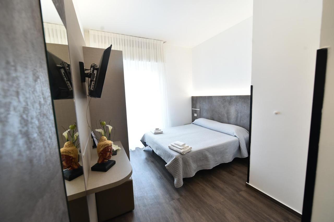 Hotel Okinawa Rimini Buitenkant foto