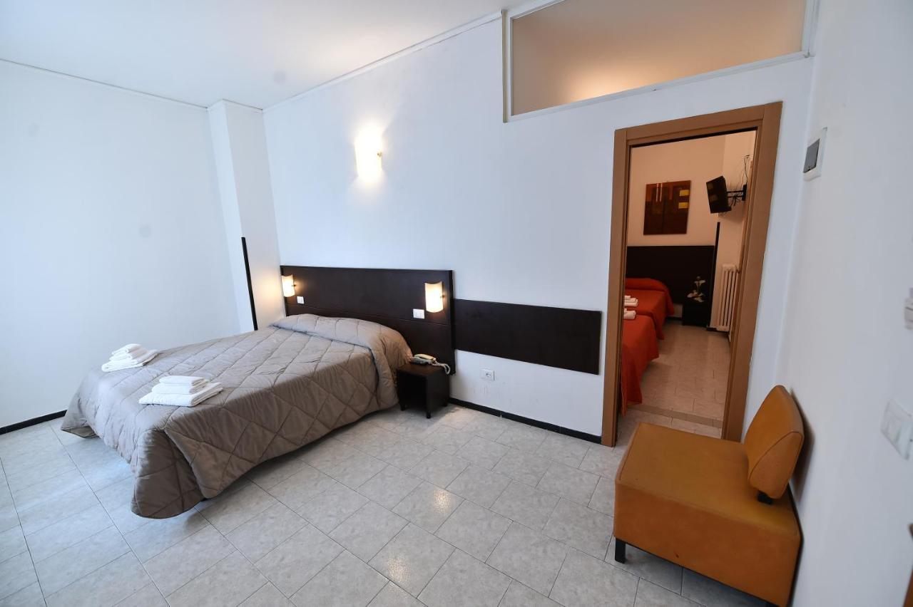 Hotel Okinawa Rimini Buitenkant foto