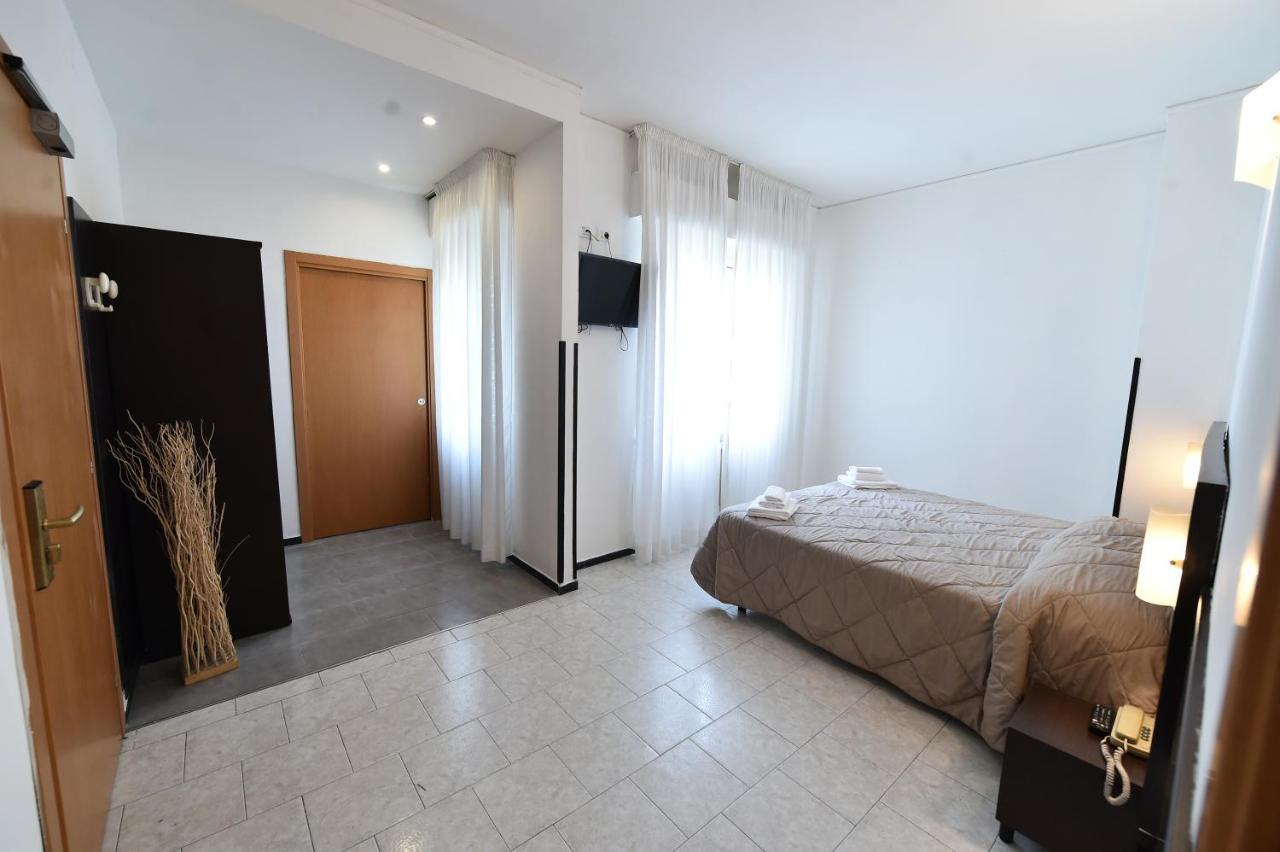 Hotel Okinawa Rimini Buitenkant foto