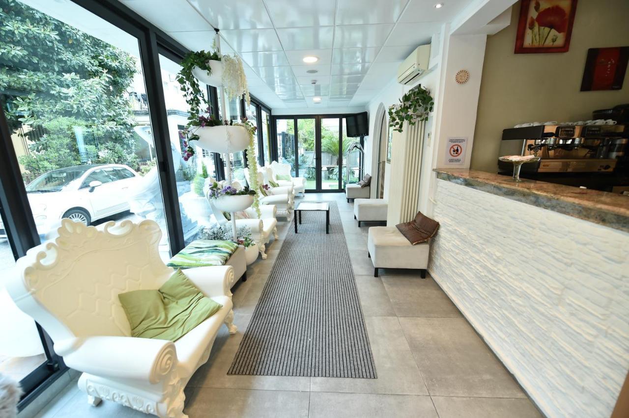 Hotel Okinawa Rimini Buitenkant foto