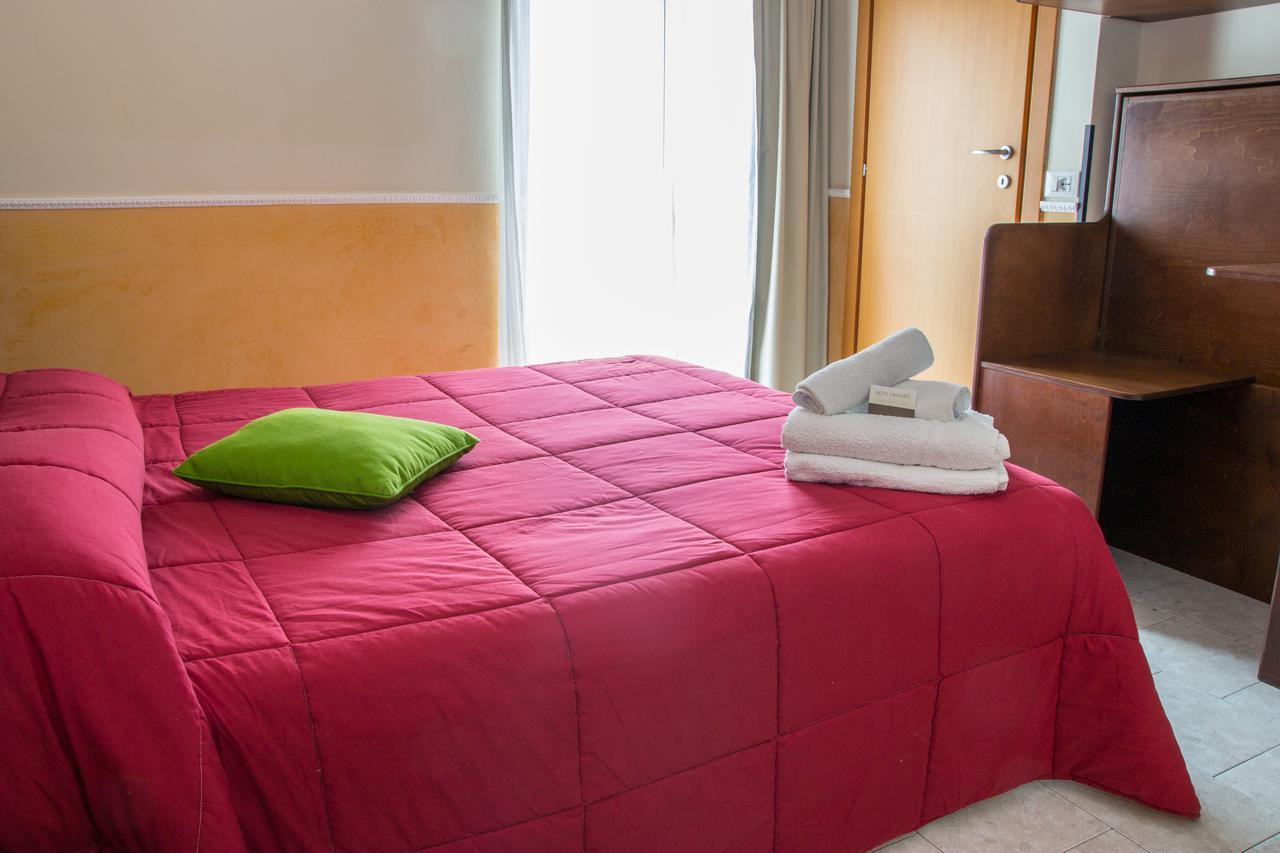 Hotel Okinawa Rimini Buitenkant foto